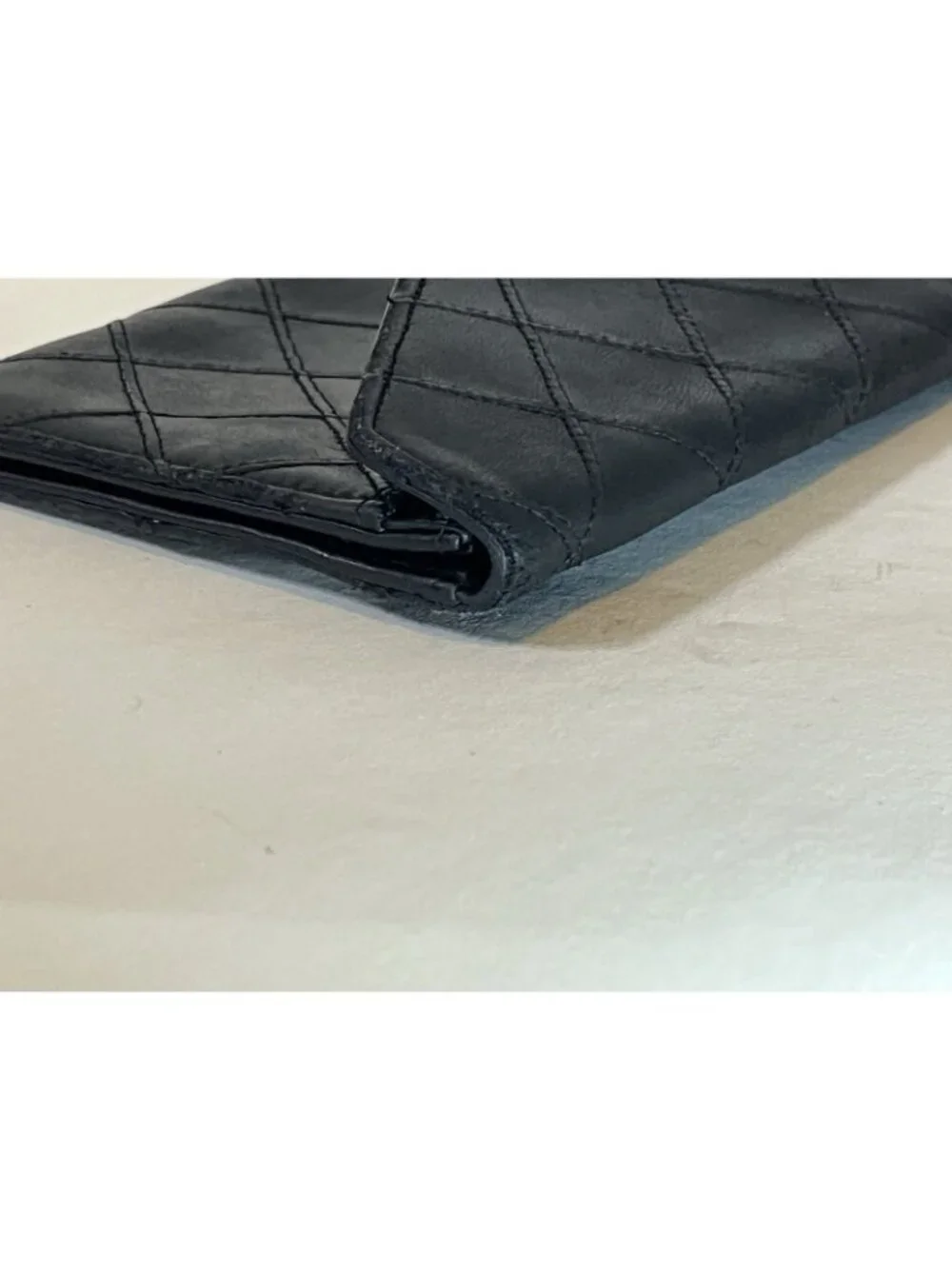 Vintage CHANEL Black leather chanel purse - made in France